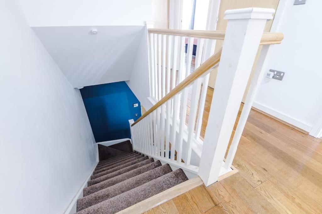 Villa Modern Townhouse Near Coop Live Etihad à Manchester Extérieur photo
