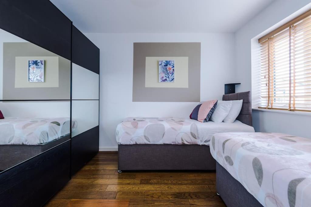 Villa Modern Townhouse Near Coop Live Etihad à Manchester Extérieur photo
