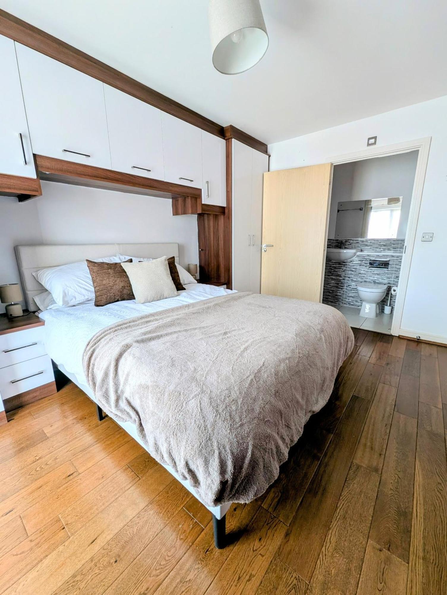 Villa Modern Townhouse Near Coop Live Etihad à Manchester Extérieur photo